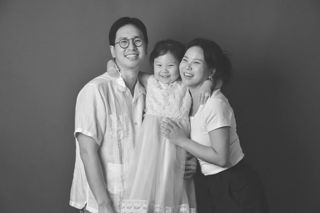 kkookkoobaby 게시물 이미지: 결혼 8주년 기념 가족사진. 안이는 여섯번째 함께하는 중-