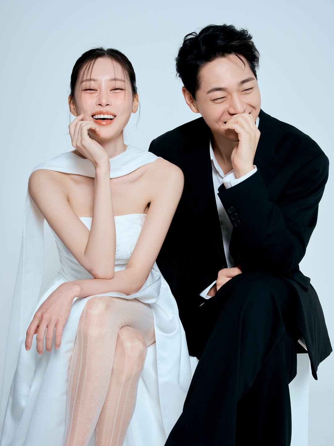 Photo shared by 박소현 on November 26, 2025 tagging @blnk_ran, @gosu0315, @blnk_strudio, and @cherryrouge_wedding. May be an image of one or more people, hair, makeup, dress, wedding and text.