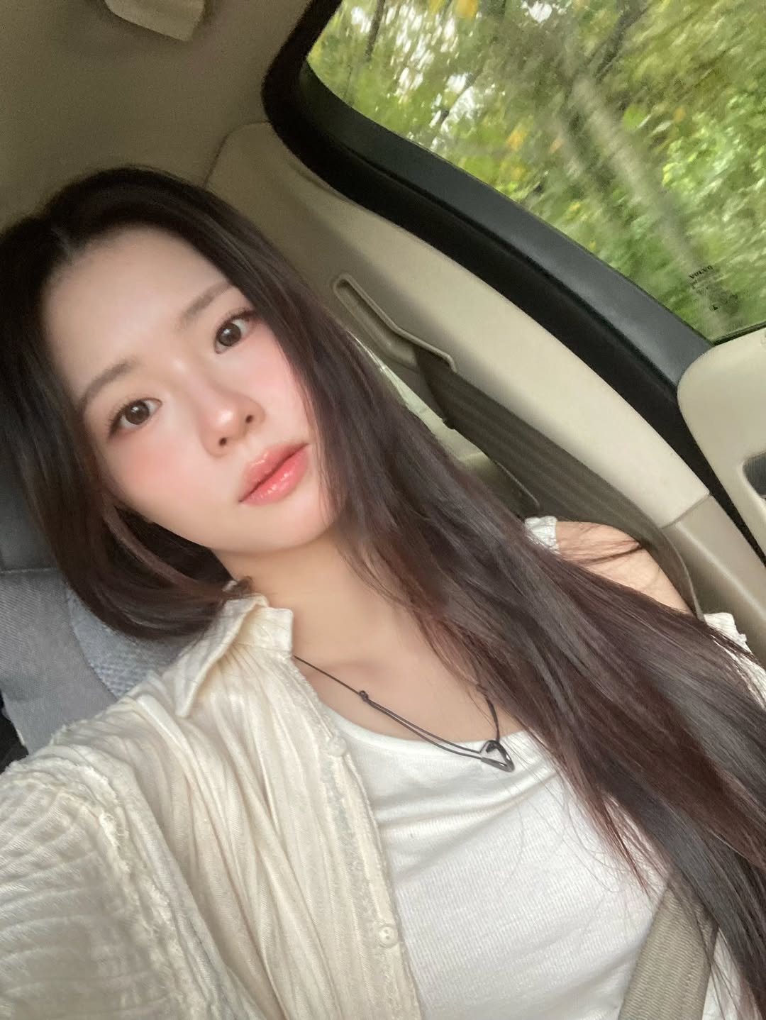 Photo by 고세빈 on November 17, 2025. May be a selfie of one or more people, hair, top and text.