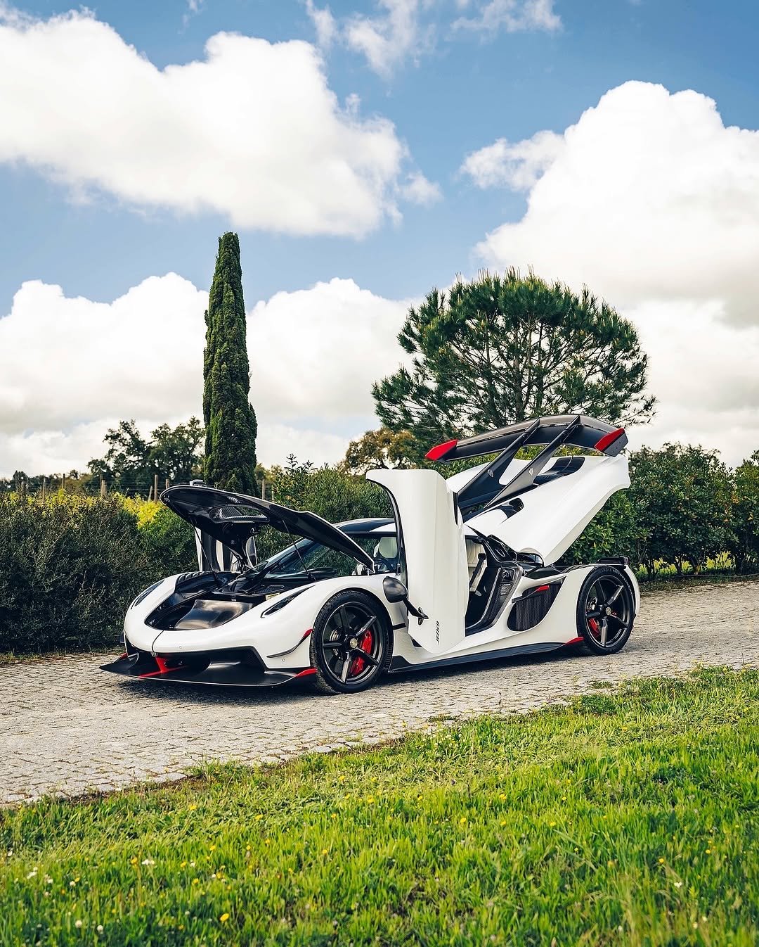 Photo by KOENIGSEGG on October 16, 2025. May be an image of race car, blower, roadster, wheel and text.