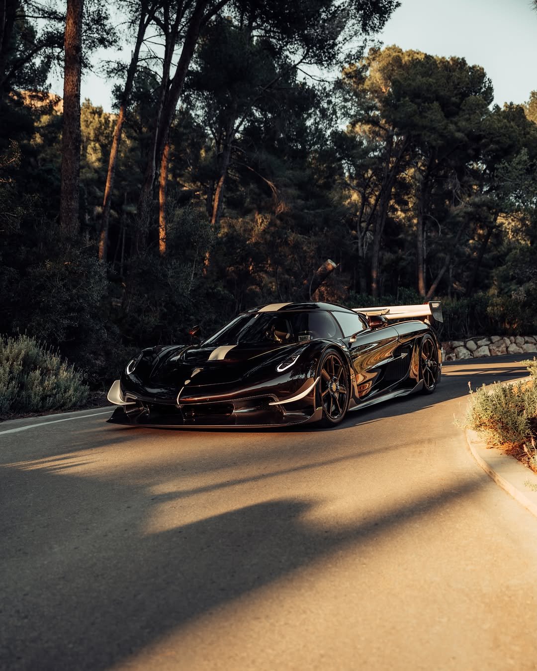 koenigsegg 게시물 이미지: The Sadair’s Spear, finished in ‘76 Brown and...
