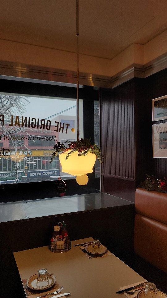 kolamp1981 게시물 이미지: [kolamp NOW]

코램프 제품이 함께한 레스토랑 현장 4탄.
이태원 오리지널...