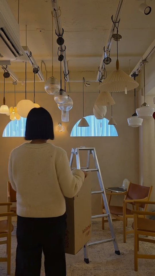 kolamp1981 게시물 이미지: 달조명 플래닛 XL 

직경 300mm로 시원하게 커진 달조명이에요.
곧...