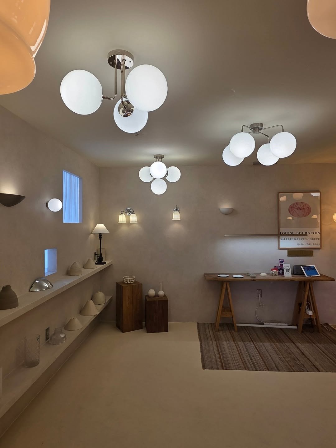 Photo by 디자인조명 코램프 on March 23, 2026. May be an image of lighting, chandelier, indoors and text.