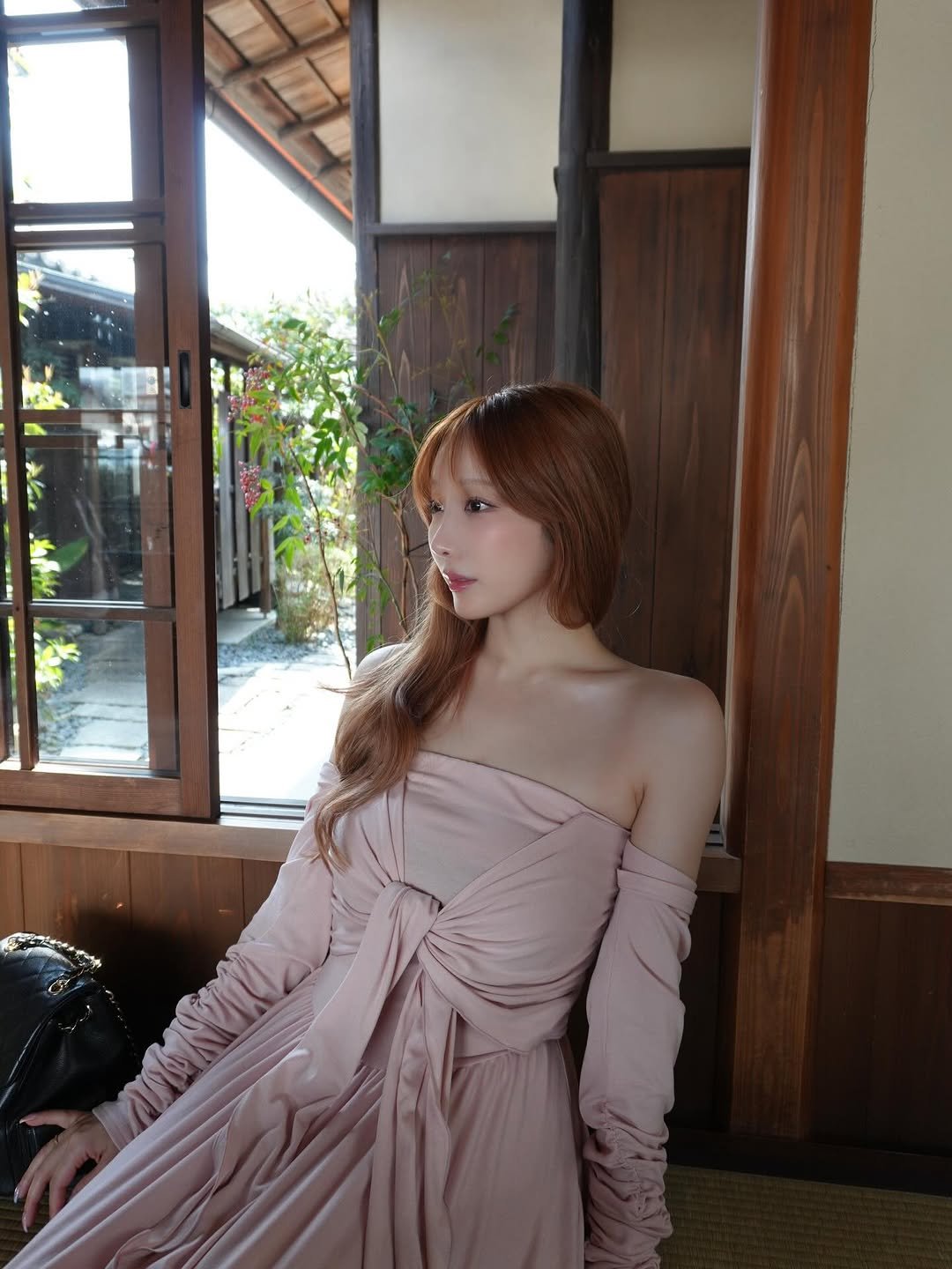 Photo by 小宵こなん / Konan Koyoi on April 13, 2026. May be an image of one or more people, hair, gown, sundress, dress and text.