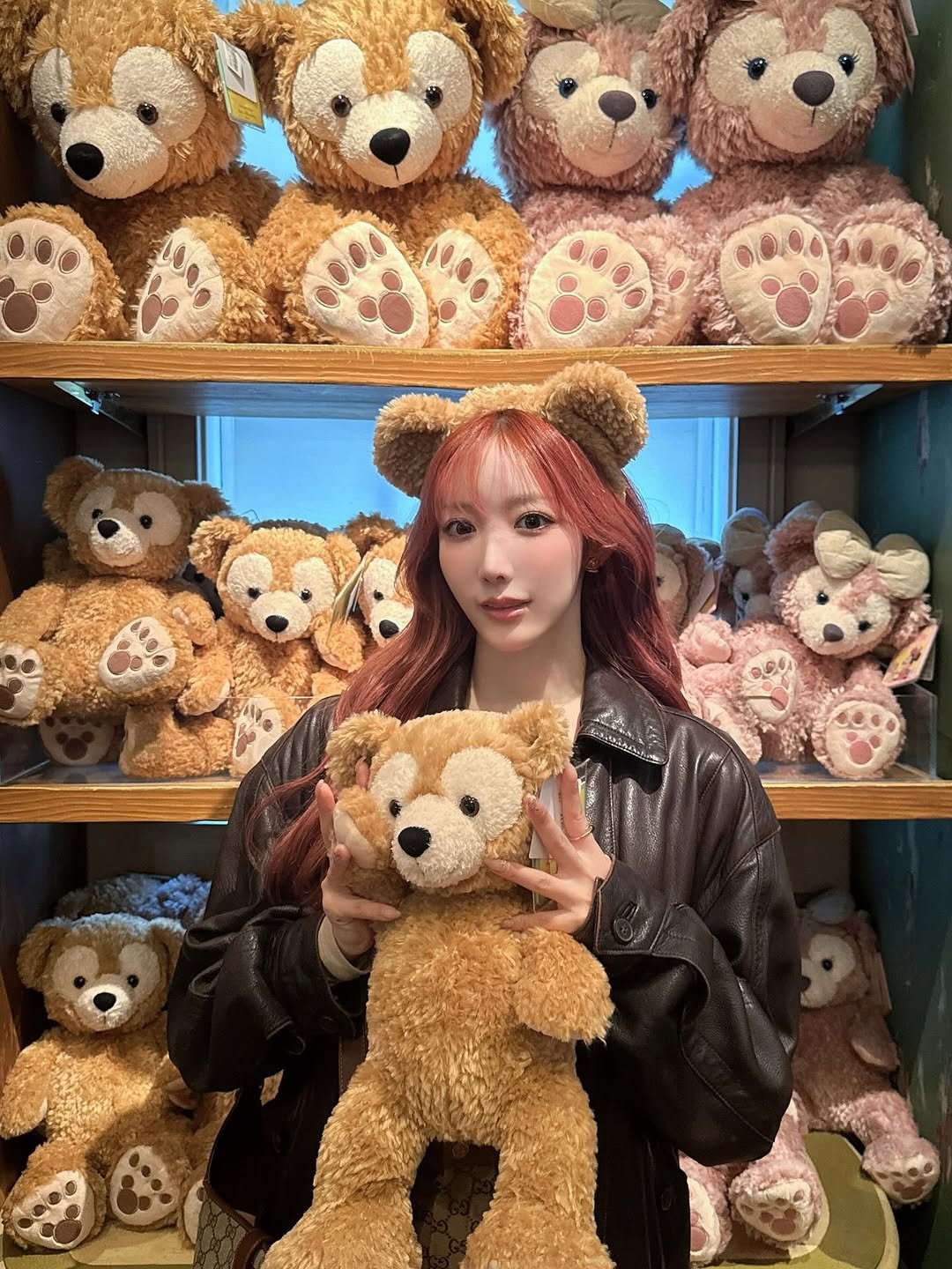 Photo by 小宵こなん / Konan Koyoi on November 10, 2025. May be an image of bear, toy, mannequin and text.
