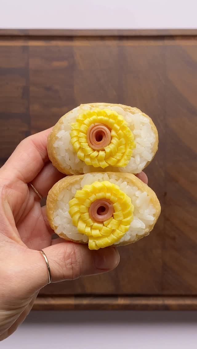 kongkong2_kim 게시물 이미지: 💟 소풍도시락_꽃지단 유부초밥
💌 슬라이스햄 돌돌 말아 적당한 크기로 자르기
💌...