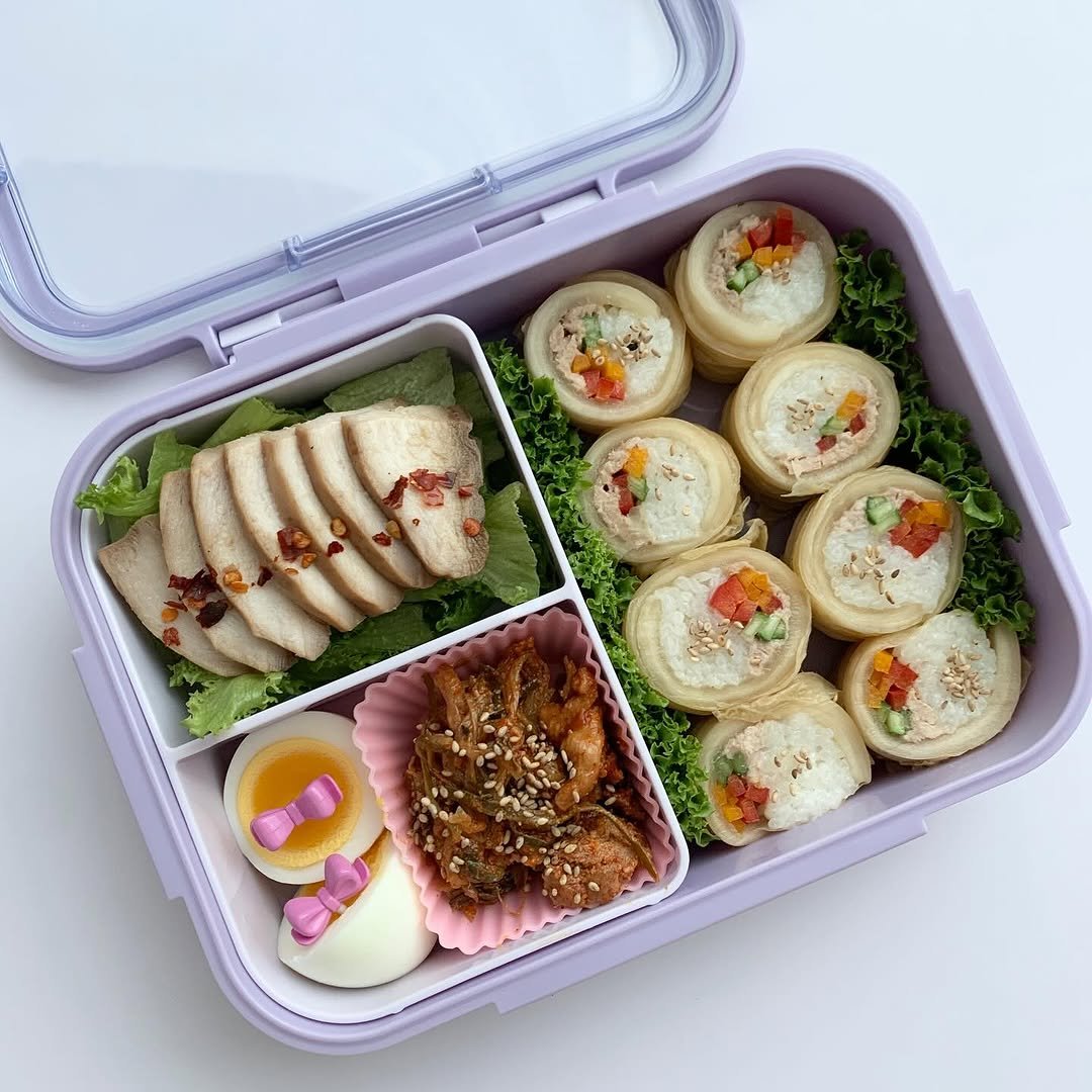 Photo by 콩콩도시락💛@kongkong2_kim on July 24, 2025. May be an image of sandwich, boiled egg and text.