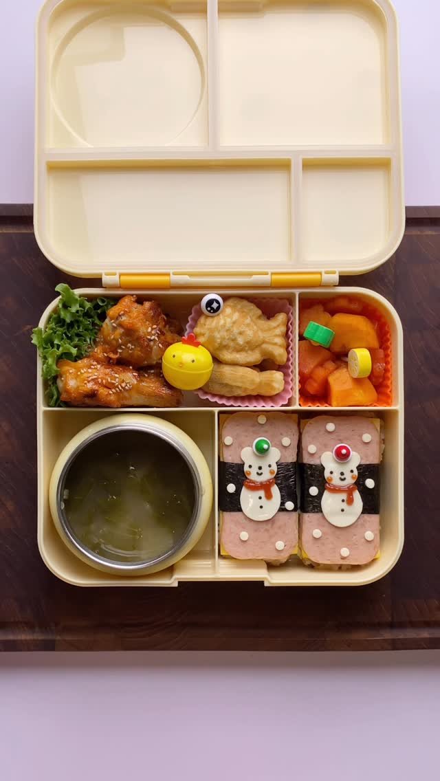 kongkong2_kim 게시물 이미지: 💟 곰돌이 눈사람 무스비
콩콩도시락 플러스 영상 
다시 올려봅니다:)⛄️⛄️
눈보러...