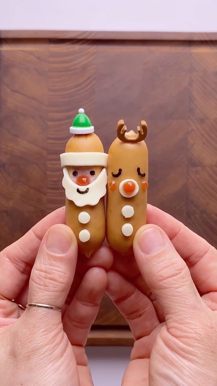 kongkong2_kim 게시물 이미지: 💟 산타 루돌프 소시지
에센뽀득 비엔나는 데쳤어요!
영상에서 산타 수염 밑에 흰치즈...