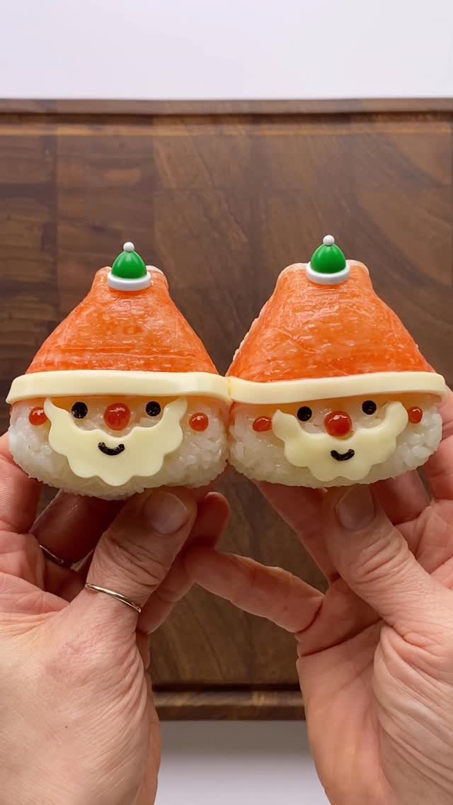 kongkong2_kim 게시물 이미지: 💟 산타주먹밥
도시락에 담아본 산타할아버지
메리...