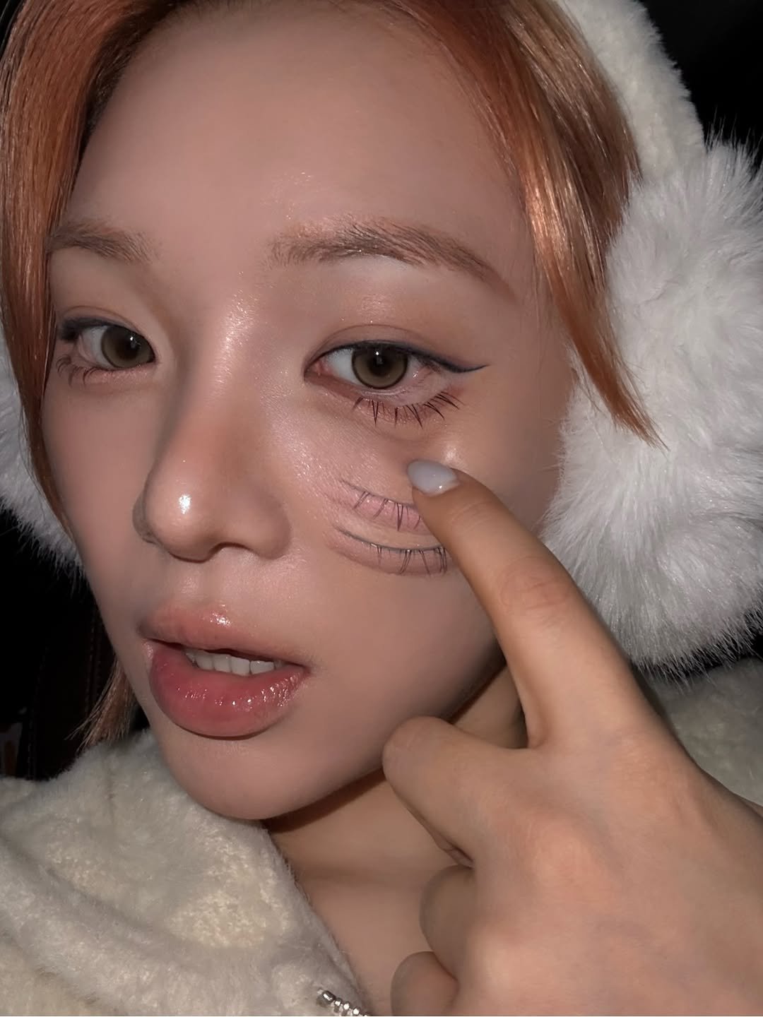 Photo shared by 콩현숙 on December 31, 2025 tagging @naming.cosmetic. May be an image of one or more people, makeup, hair and text.