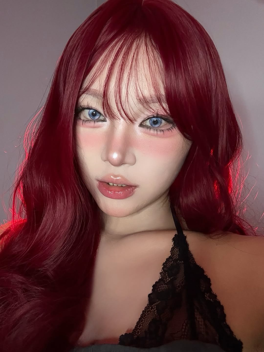 Photo by 콩현숙 on January 04, 2026. May be an image of one or more people, hair, makeup, costume and text.