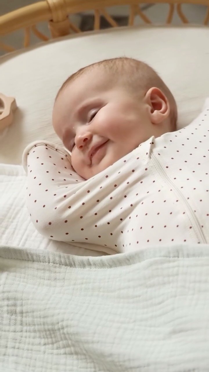 konny_kr 게시물 이미지: 깊은 잠이 어려운 신생아들을 위한, 
꿀잠 속싸개💤

입히기도 편하고 엄마 뱃...