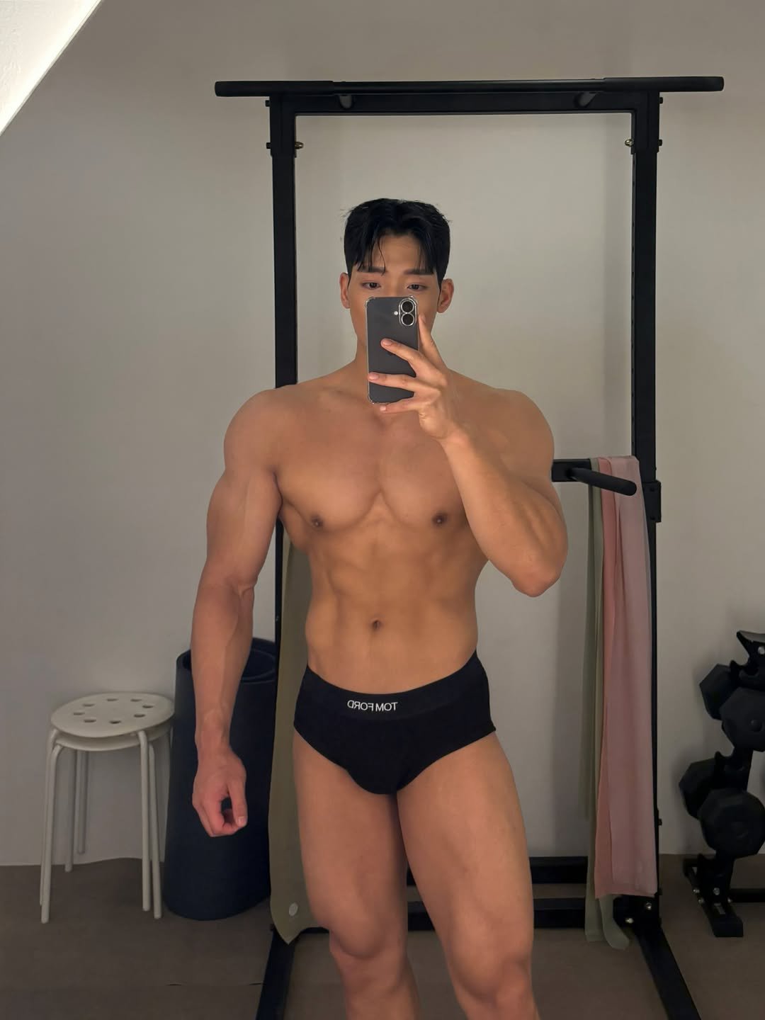 koooo_c 게시물 이미지: 올해는 프로필 촬영 쉬려고 했는데
그냥 할까 ?