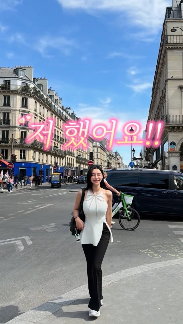 korea_clairedentalclinic_kr 게시물 이미지: 저 했어요! 라미네이트 했어요🦷! 히히
맨 뒤에 바뀐 제 치아까지...