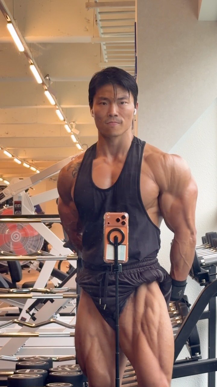 korean_hercules_ 게시물 이미지: 🔥정진🔥

D-10weeks out🚀 컨디션 업데이트!

벌써 7월도 꺾이기...
