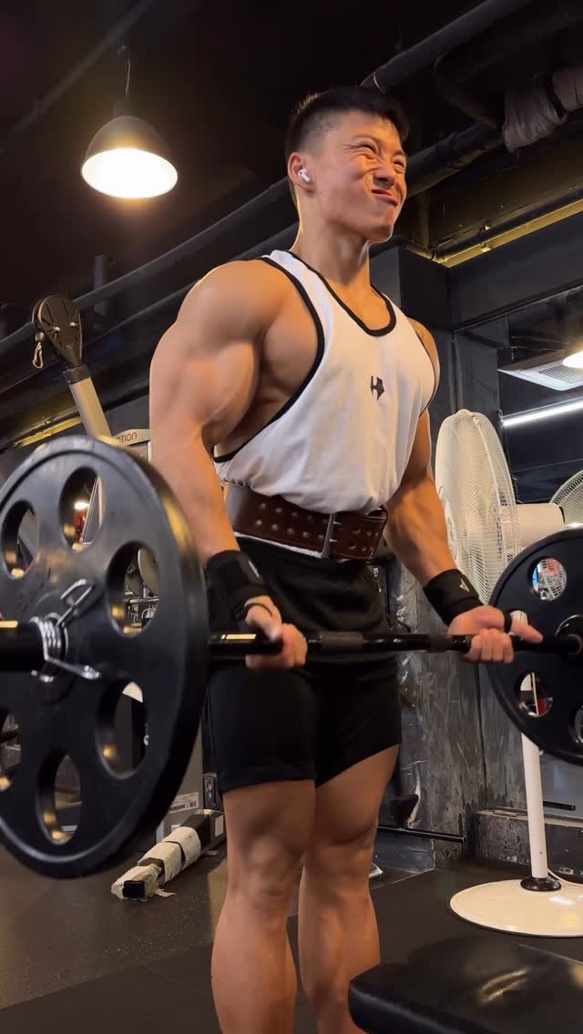 korean_hercules_ 게시물 이미지: 🔥정진🔥
#Armday
팔은 꼭 따로 빼서 운동 해주세요‼️
(처음부터 지금까지...
