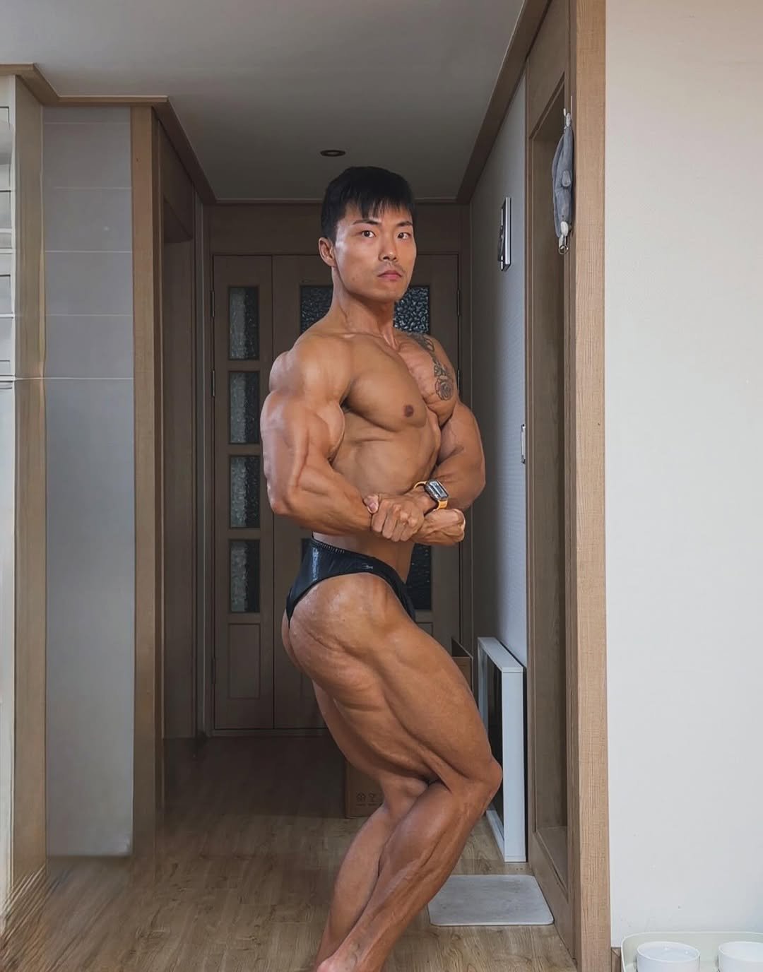 Photo by 코리안헤라클레스 이용승🇰🇷 on December 27, 2025. May be an image of one or more people, biceps, people bodybuilding and text.