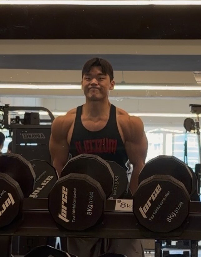korean_kaori 게시물 이미지: 야금야금 빠지고 있으요😁

날씨가 빛의 속도로 더워지는 듯..

다들 물 잘...
