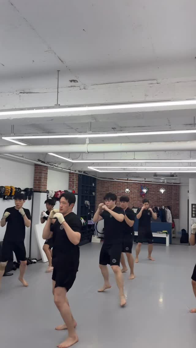 koreantopteam_ydp 게시물 이미지: 복싱 이렇게 재밌는데 안할꺼야?🥊
무료체험 대환영❗
.
.
🏆영등포 최고 종합격투기...