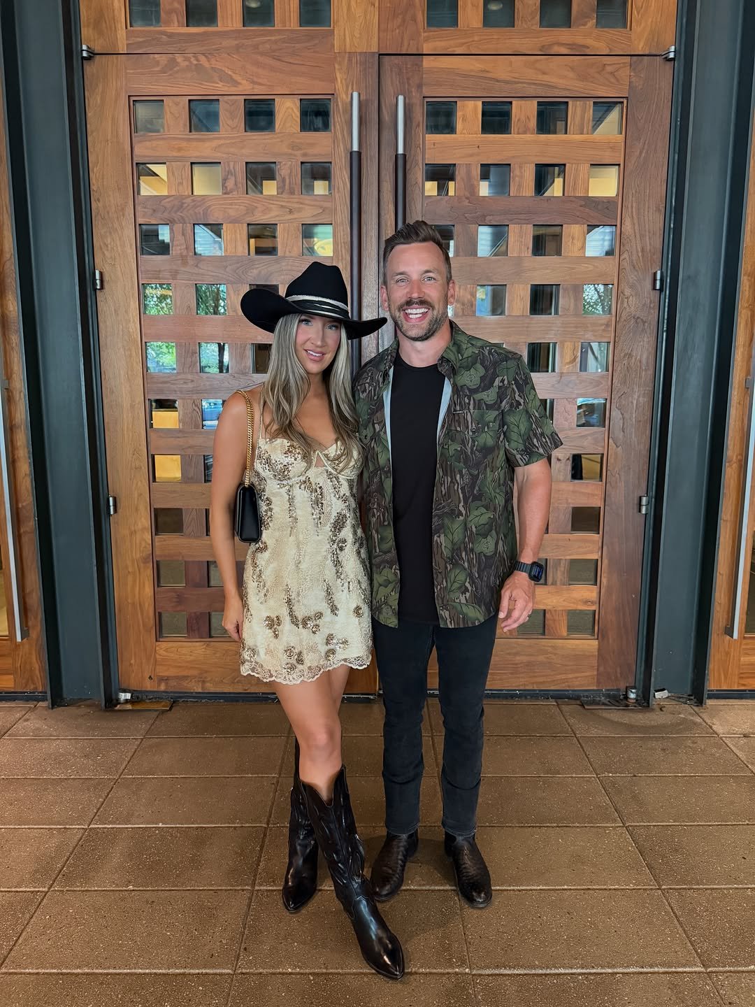kristinnicolemiller_ 게시물 이미지: Babys first CMA Fest with the best!🤠I will...