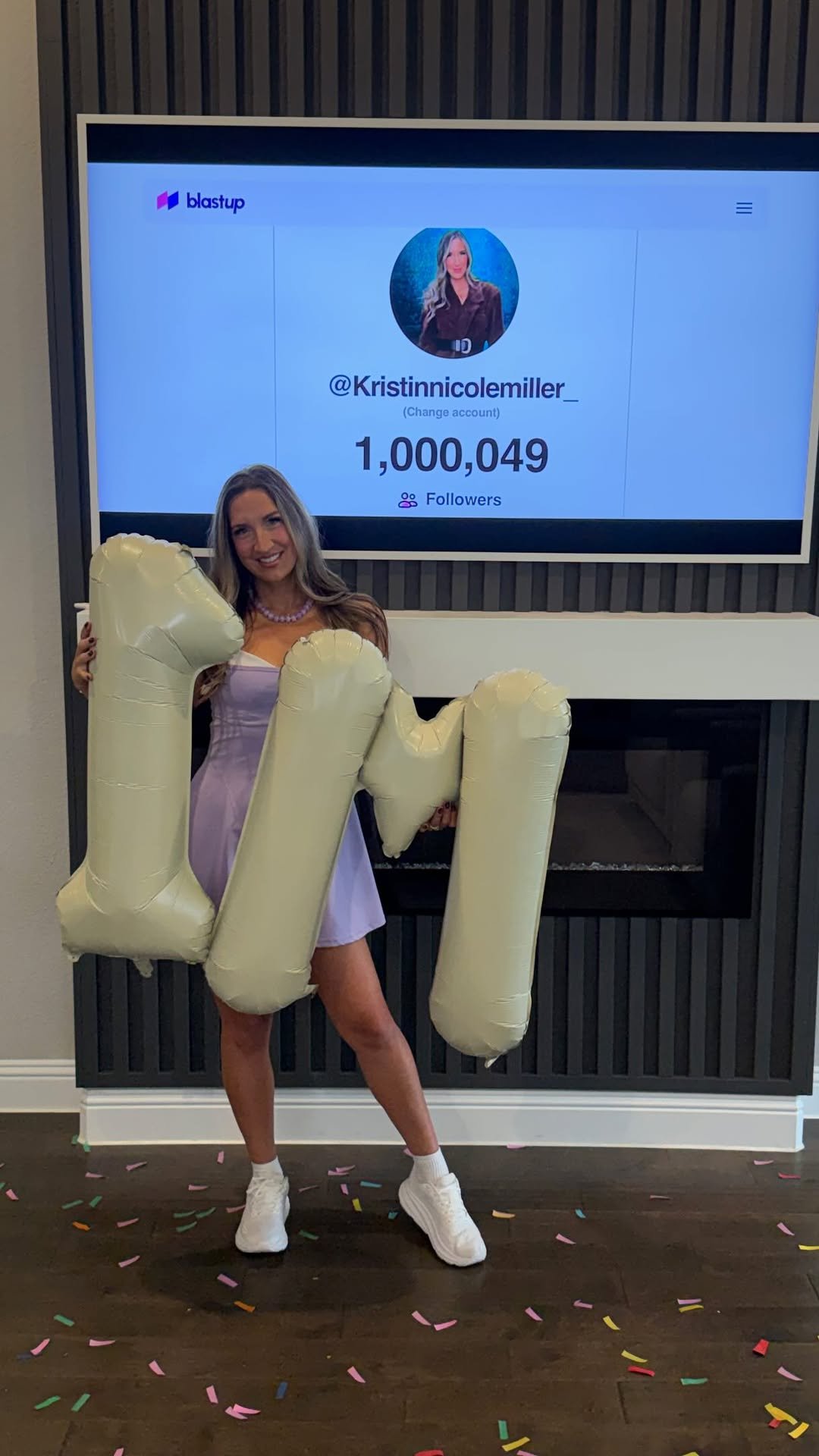 kristinnicolemiller_ 게시물 이미지: 1 MILLION OF YOU😭😭😭😭I genuinely don’t have the...