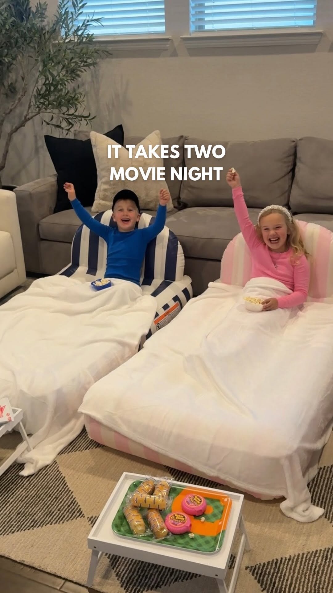 kristinnicolemiller_ 게시물 이미지: Introducing my kids to a 90s classic!!...