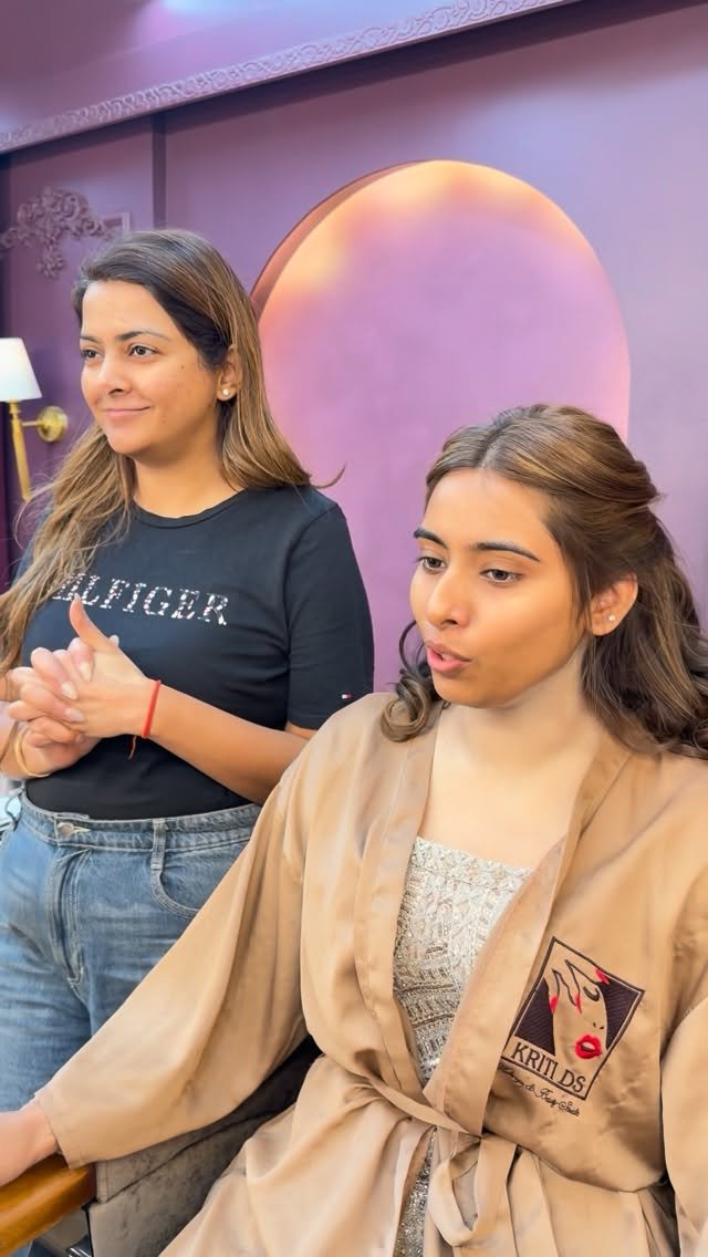 kritids 게시물 이미지: Jaldi se batao- KAISA LAGGA YE LOOK? 
Comment...