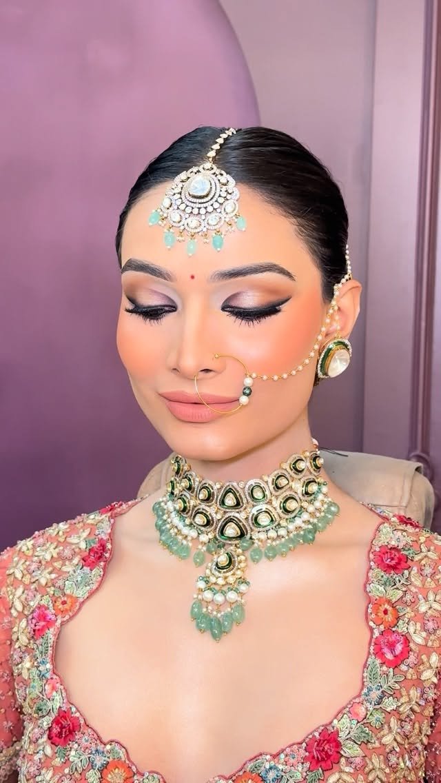 kritids 게시물 이미지: Comment if you love this look 😍🫶🏻

Pinterest...