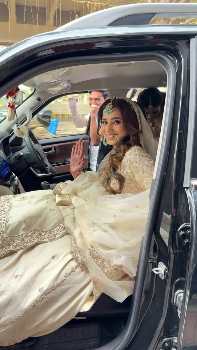 kritids 게시물 이미지: Comment if you love this look 🫶🏻🤍