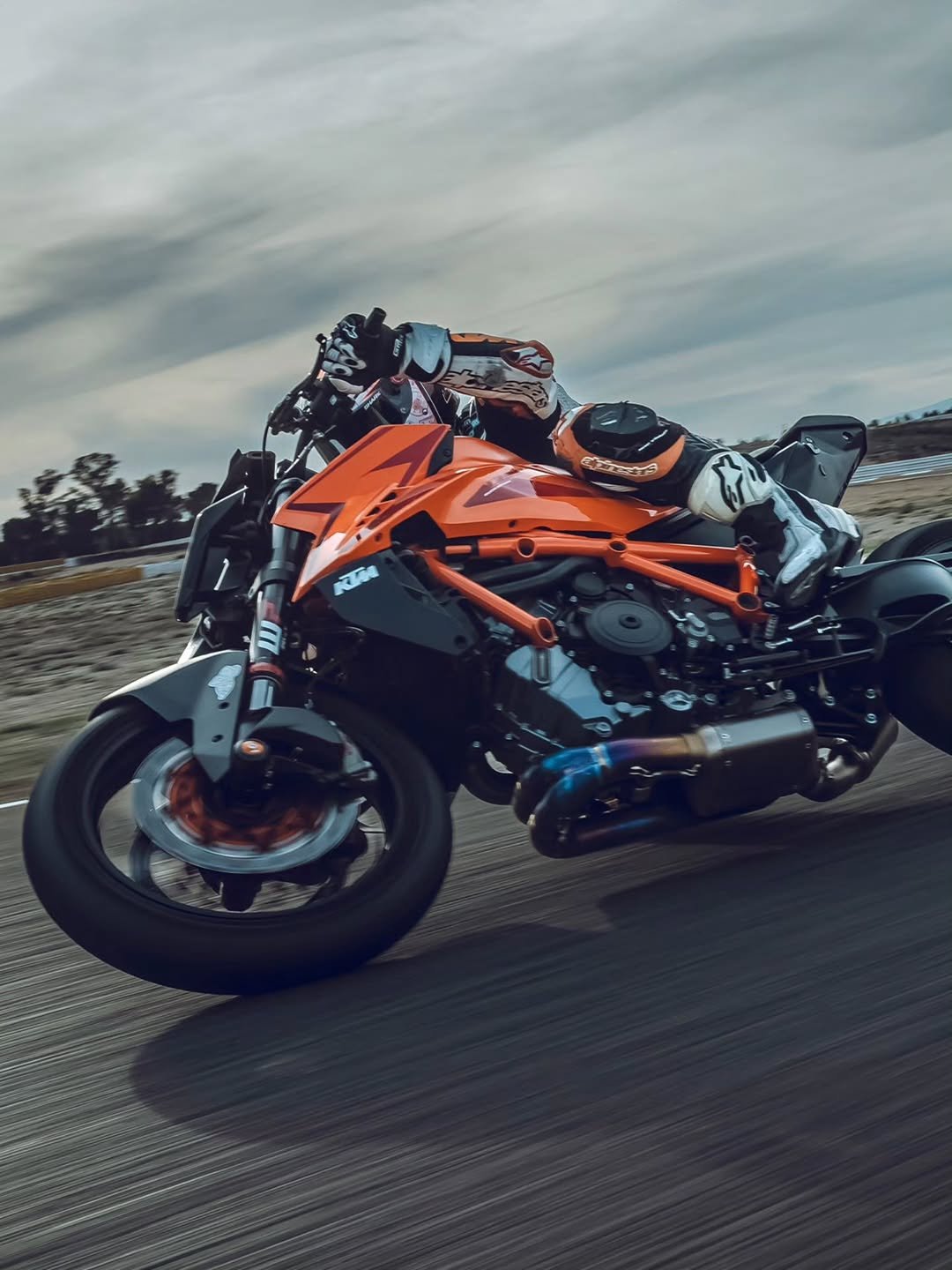 Photo by KTM on January 07, 2026. May be an image of ‎racing vehicles, motorcycle, helmet, scooter and ‎text that says '‎לללאל พ‎'‎‎.