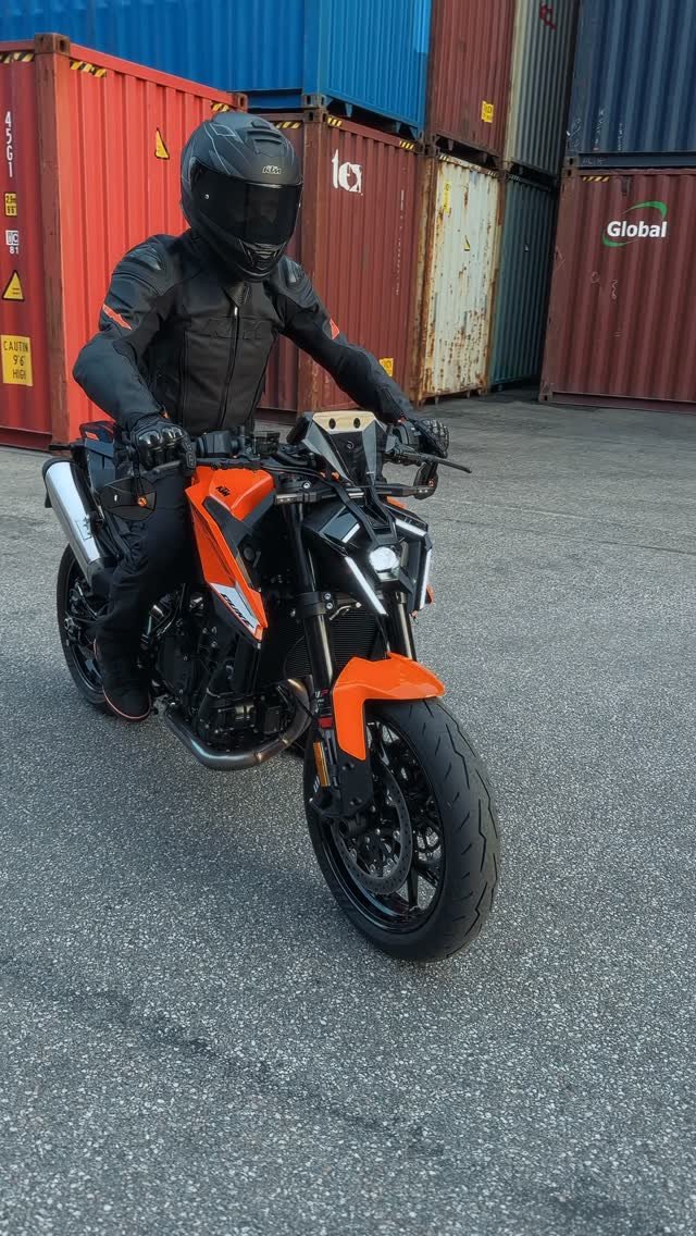 ktm_official 게시물 이미지: 360 degrees of THE SCALPEL! 🔥

The KTM 790...