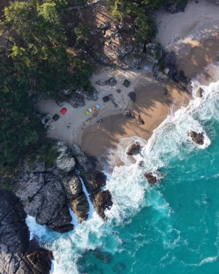 kto9suk9suk 게시물 이미지: 파도 소리 들으면서 걷고 싶은 날에는
#영덕 #블루로드! 🌊🚶‍♀️

봄바람 살랑...