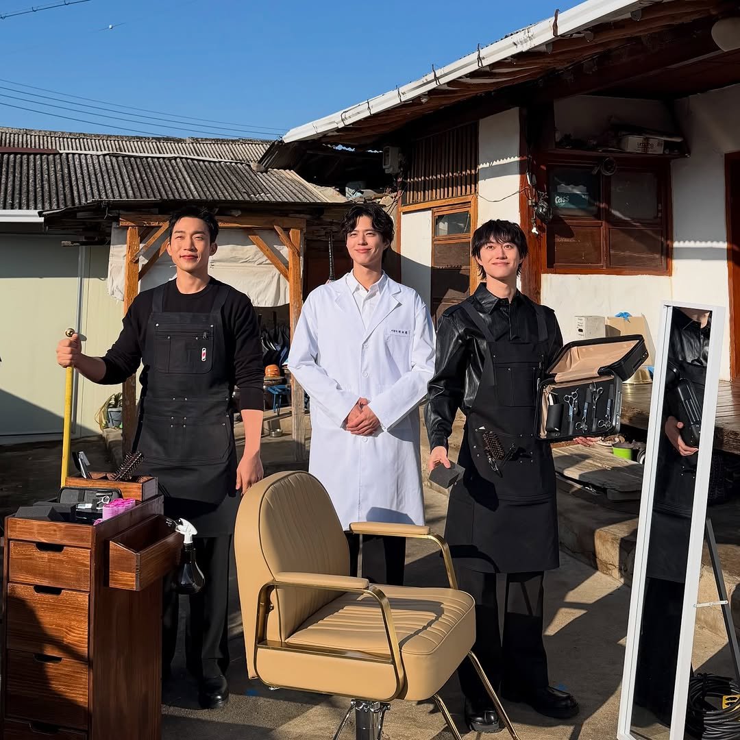 Photo shared by 곽동연 on January 30, 2026 tagging @leesangyi_, @tvn_joy, @kwakdongyeon0, and @bogummy. May be an image of one or more people, boathouse and text.