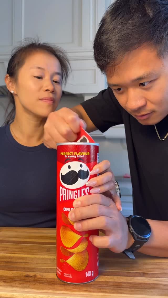 kwokspots 게시물 이미지: Trying the VIRAL chocolate pringles. What are...