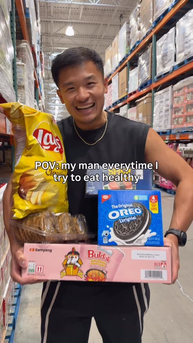 kwokspots 게시물 이미지: Anyone else have the same problem 🥲😂

#couples...