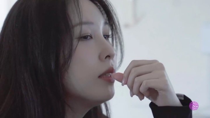 kwonhodoo 게시물 이미지: ⠀
음악 사랑하지,
사랑하고 미워하지.

타인의 삶 여섯 번째 이야기.
권진아...