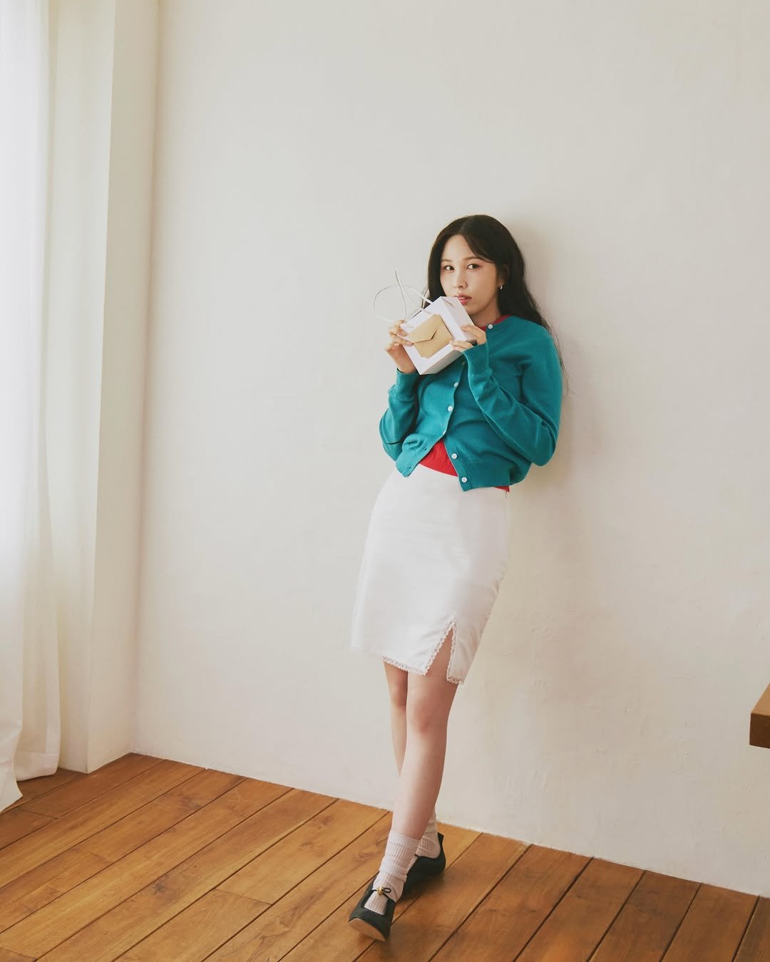 kwonhodoo 게시물 이미지: 💌 𝑹𝑻 𝒚𝒐𝒖𝒓 𝑽𝒆𝒓𝒔𝒆 𝒘𝒊𝒕𝒉 권진아

직접 맡아보지 않아도, 소중한 사람을...