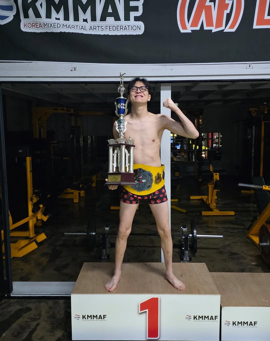 Photo by 김윤태 on November 08, 2025. May be an image of ‎text that says '‎ΜΜΑΣ KOREAMIKEDMARTALARTSFEDERATION KOREAMIXED KOREA MARTIA AL ARTS FEDERATION 1'0 מות L 新 KMMAF E KMMAF 田 KMMAF 三 KMMAF 1‎'‎.