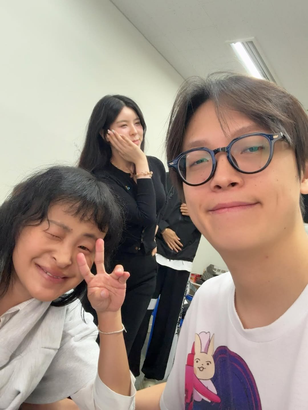 Photo by 김윤태 on October 15, 2025. May be a selfie of one or more people, hair, eyeglasses and text.