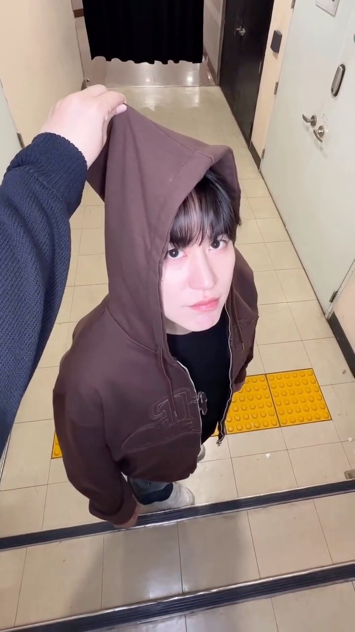 kyuhyun_official 게시물 이미지: 🚨고객님은 C.U.T.E. 세요🚨

(팔다리 반대인 거 비밀로...