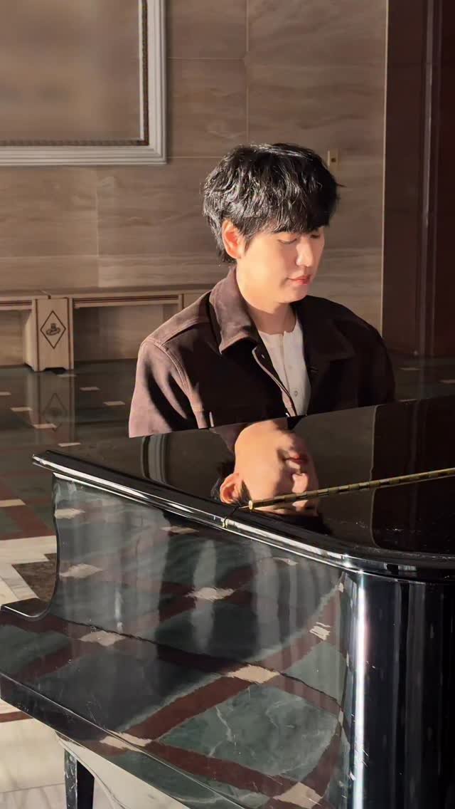 kyuhyun_official 게시물 이미지: 다 잊고 우리 그 날로 떠나보자

@gyuram88 
#규현...