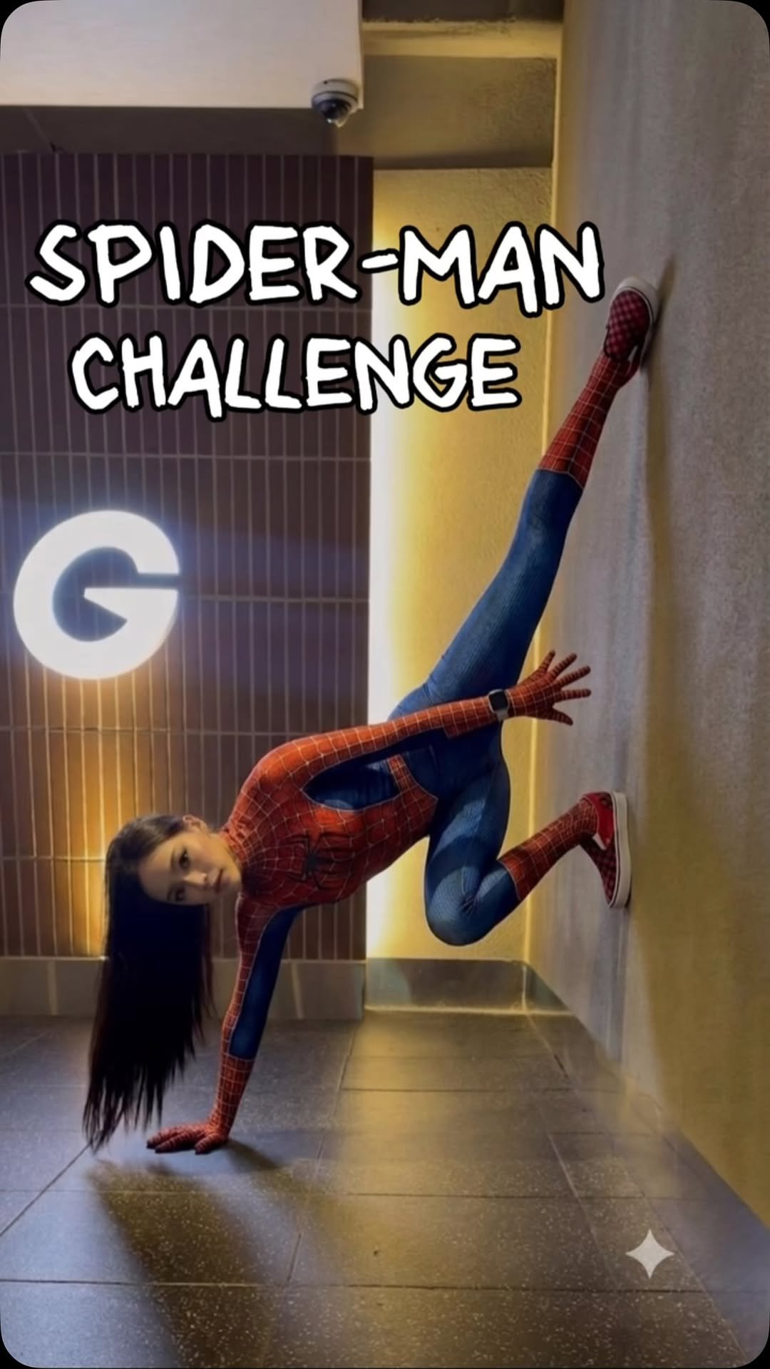kyuri.ifbbpro 게시물 이미지: Can you do this-? 
Spiderman challenge🕷🕸