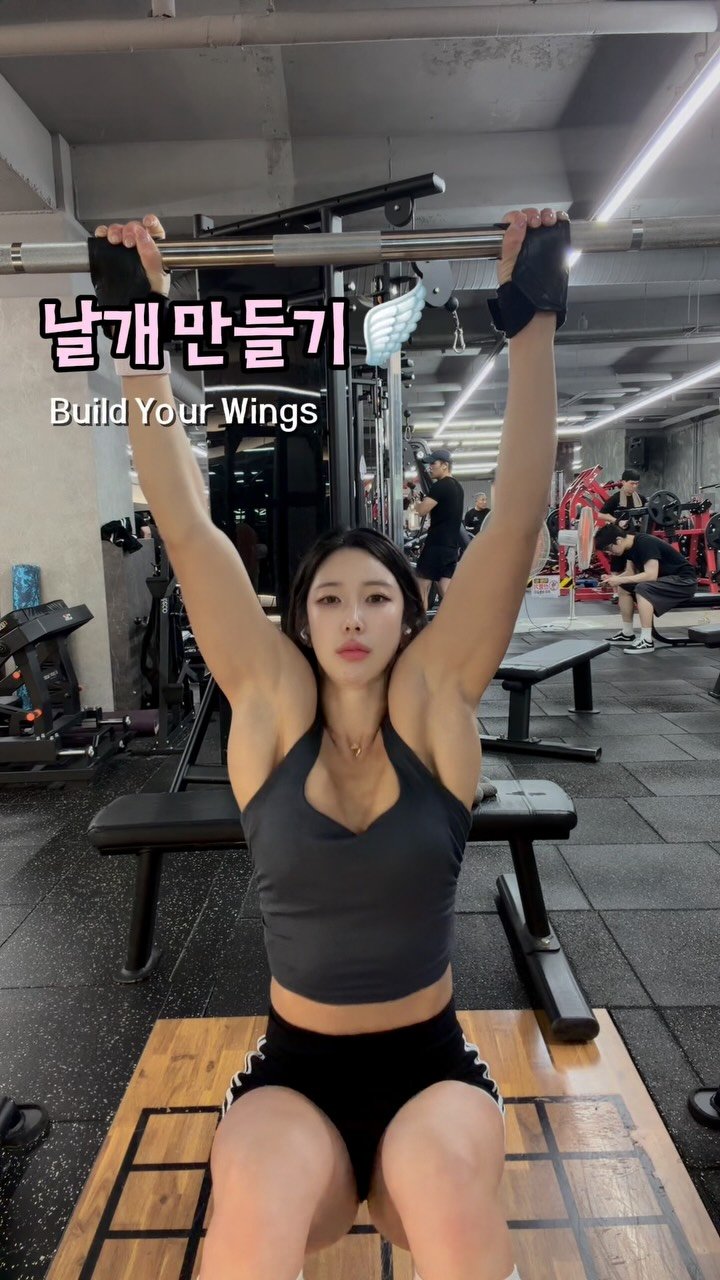 kyuri.ifbbpro 게시물 이미지: 랫풀다운 자극이 안 온다면~~~🪽
견갑 움직임 먼저