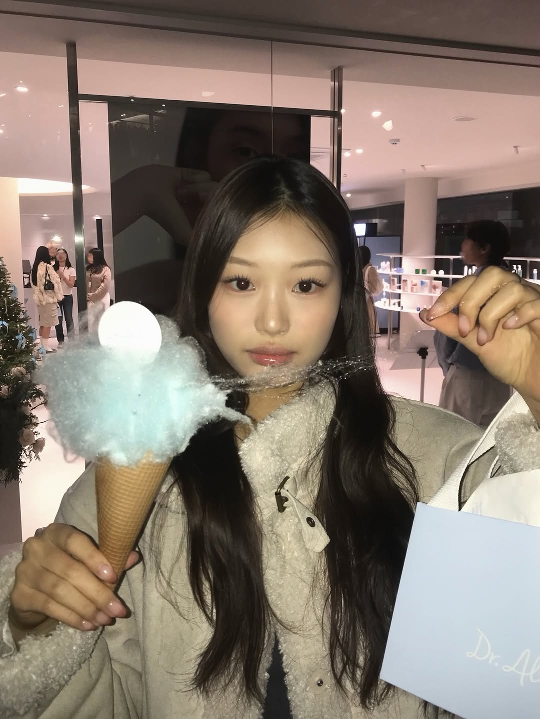 Photo shared by 설히 on November 15, 2025 tagging @dr.althea_korea_official. May be an image of ice cream and text.
