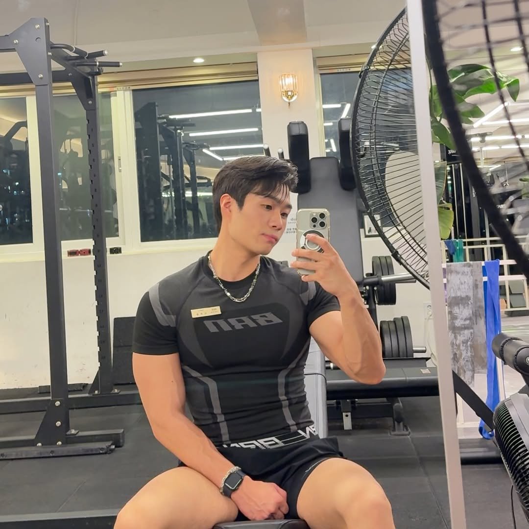 l_.zuh 게시물 이미지: 우당탕 토요일..🥵