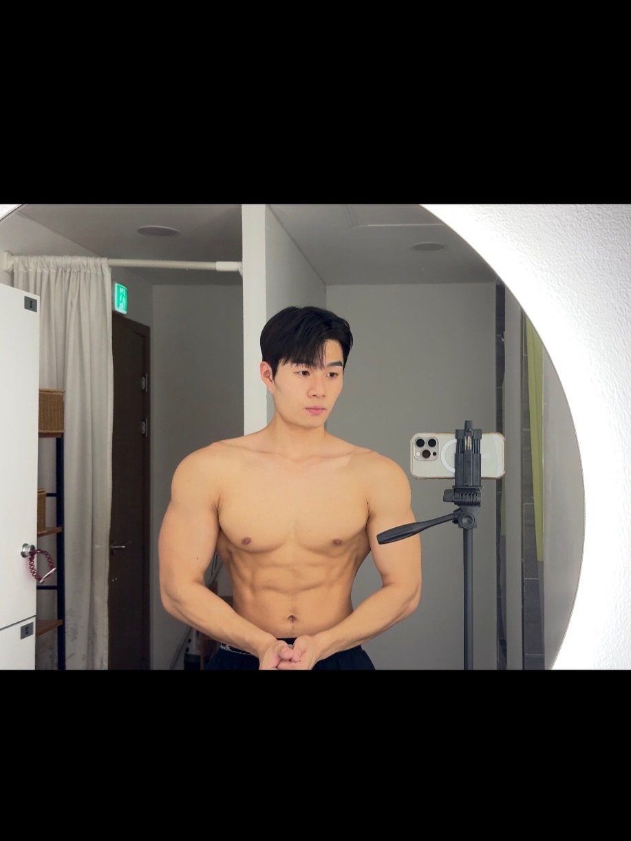 l_.zuh 게시물 이미지: 자전거 같이 탈사람~🚲

열심히 탔는데 일시정지 돼있었음😅