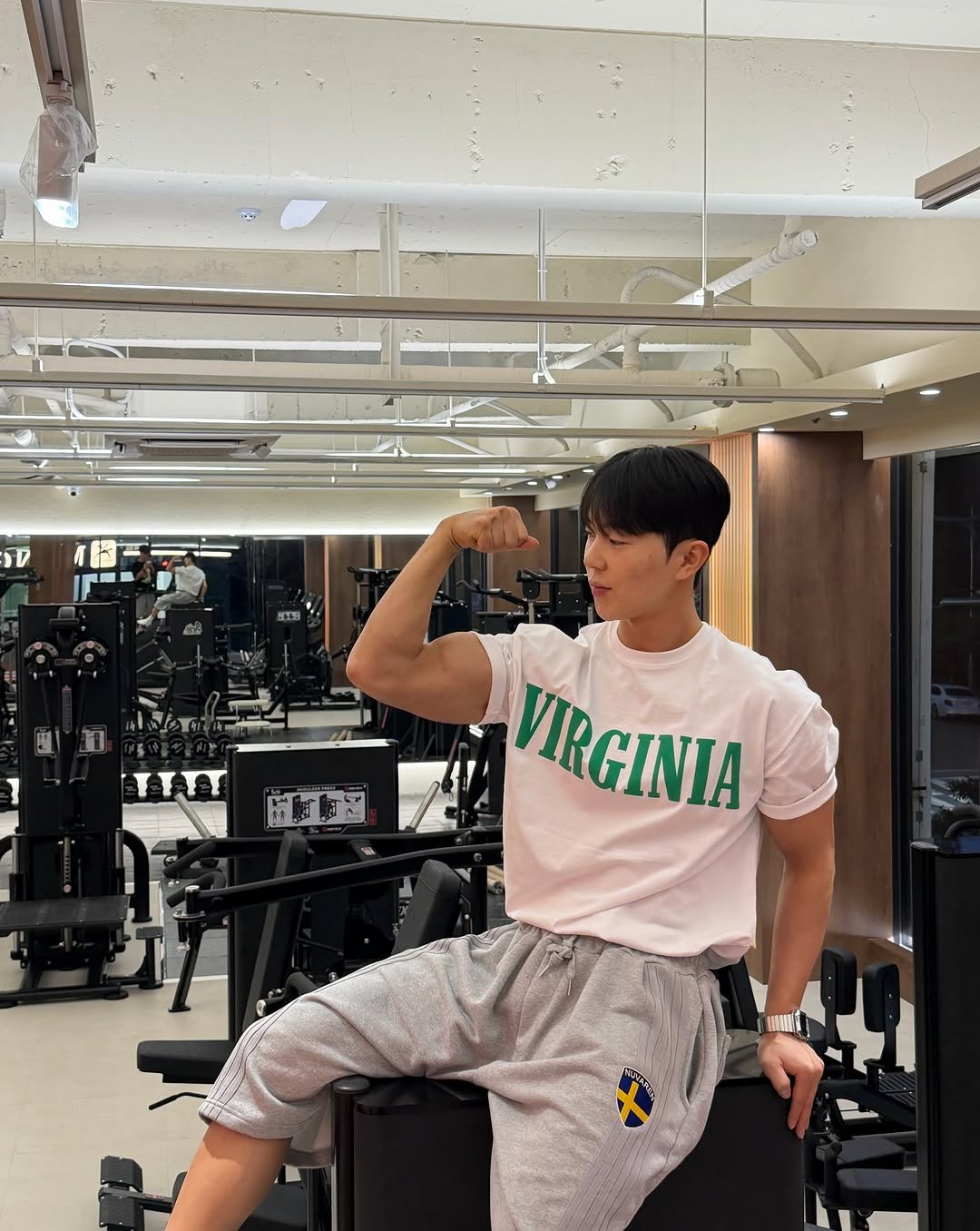 l_junghoon_ 게시물 이미지: 드디어 공개합니다.

벽 하나,
조명 하나,
머신 하나까지

“내가 운동하고 싶은...