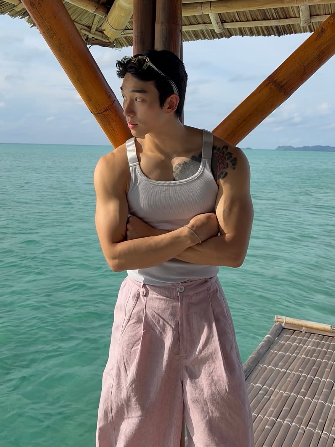 l_uique 게시물 이미지: @yhoneofficial
